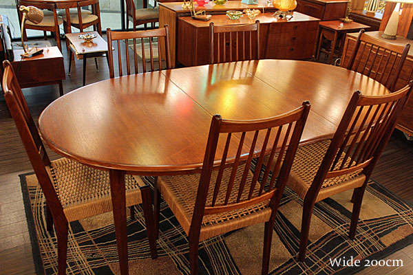 160613-M.C.-dining-table&chair03
