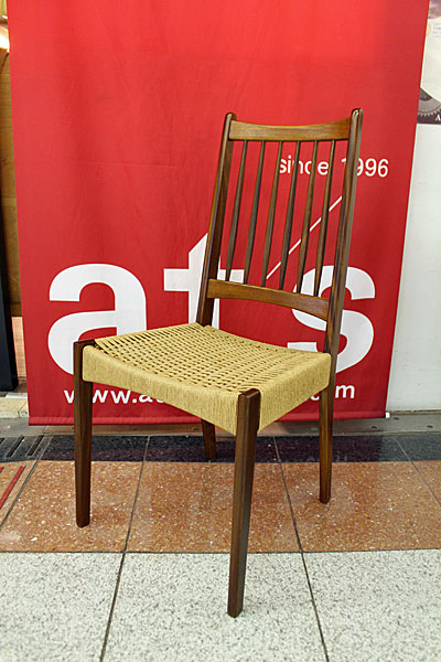 160613-M.C.-dining-table&chair10