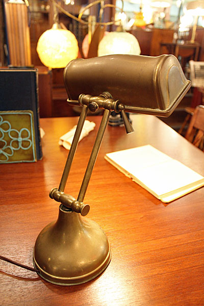 160615-1930's-antique-brass-banker's-light3